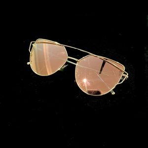 Pink UV protection sunglasses with case